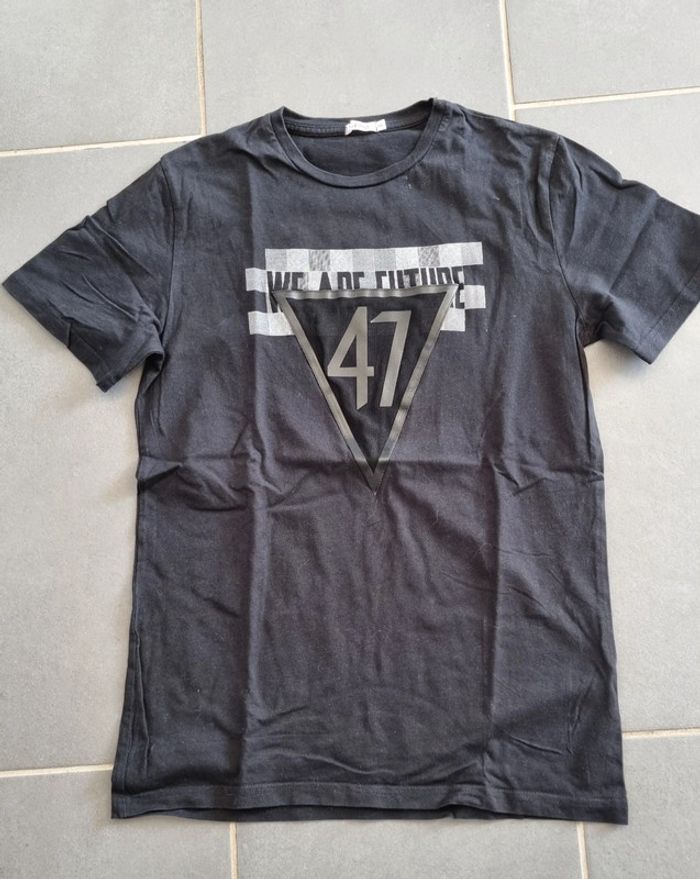 T-shirt garçon 16 ans en parfait état
