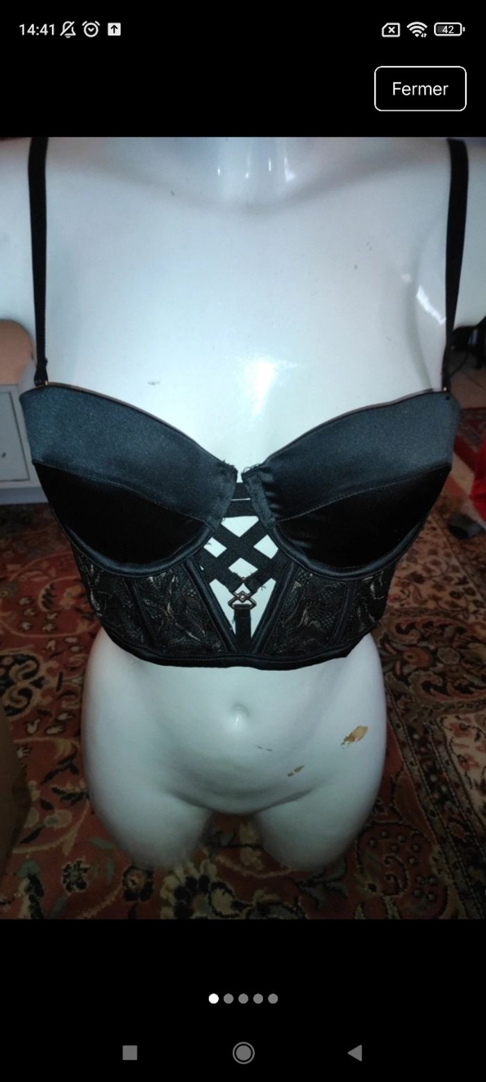 Très beau soutien gorge f15