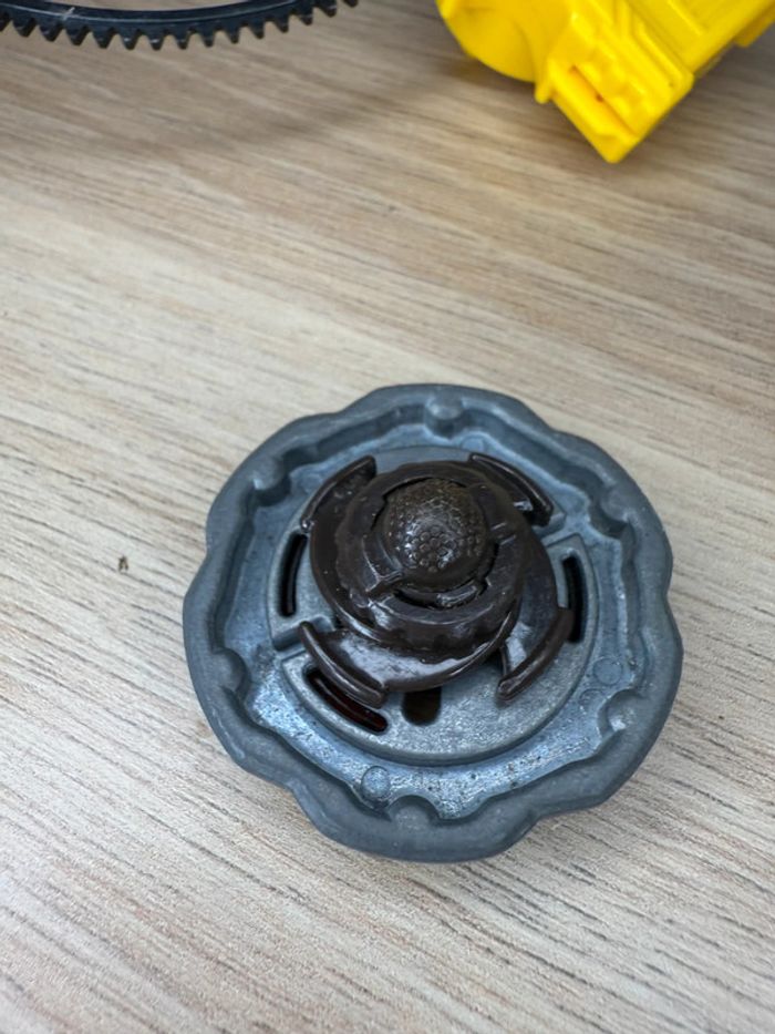 Toupie beyblade métal fusion Rock scorpio - photo numéro 4