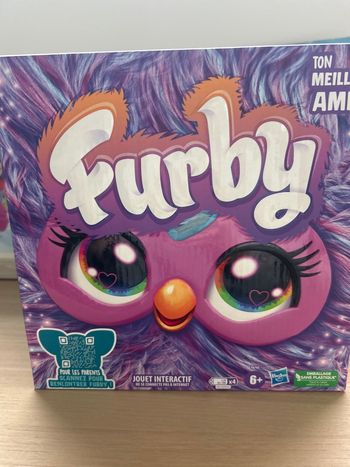 Peluche interactif Furby 