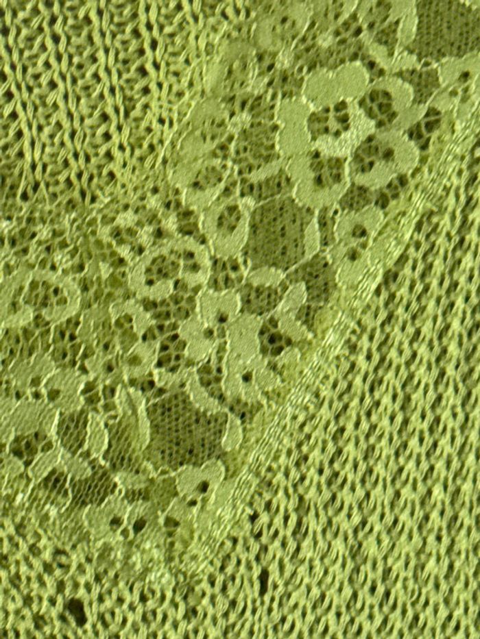 Pull vert col V à dentelle - photo numéro 5