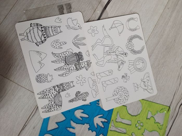 Règle de dessin pochoir à dessiner motifs lama, Mexique et cheval, médaille équitation et coloriages Neuf - photo numéro 4