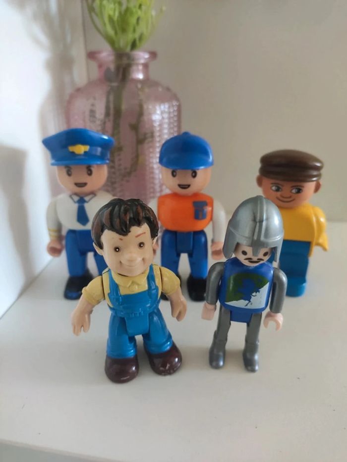 Lot de petites figurines