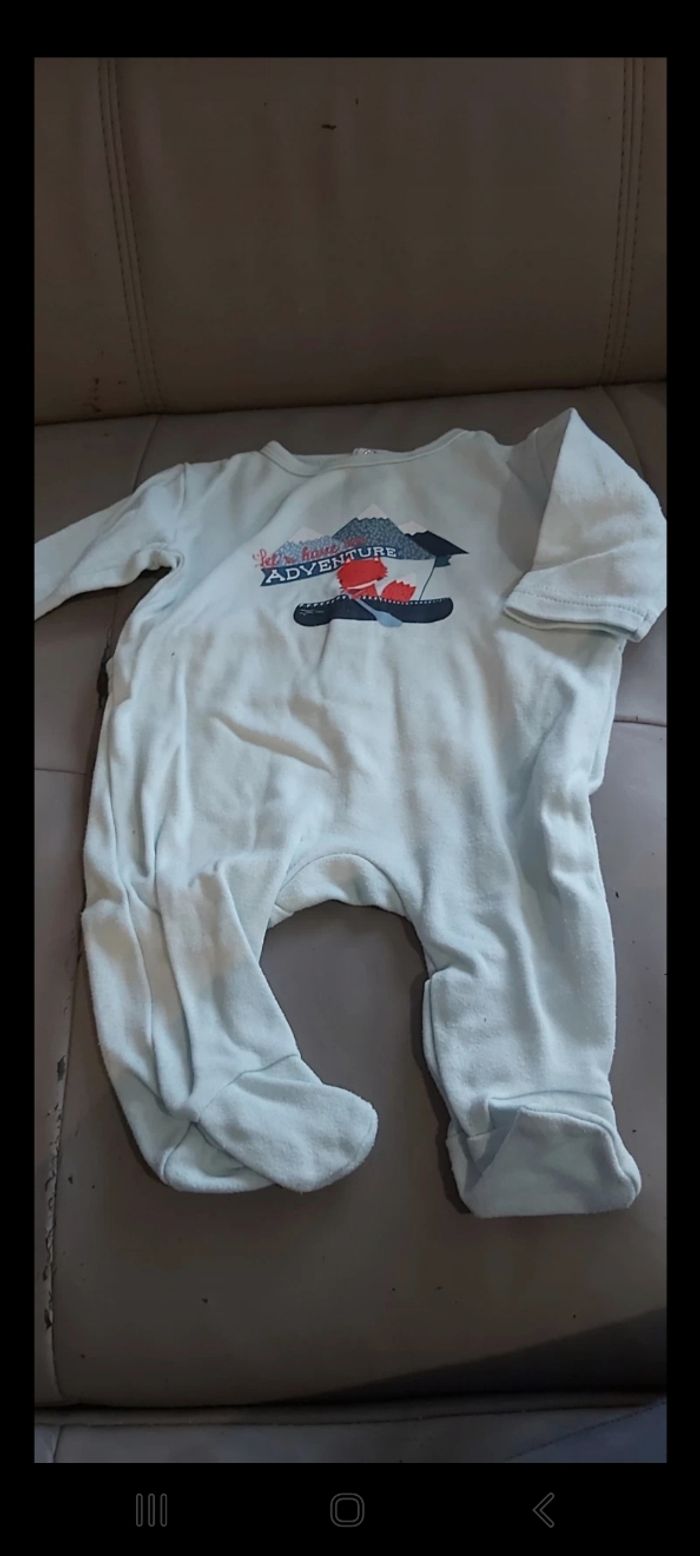 Bodie hivers ou pyjama ete 3 mois - photo numéro 2