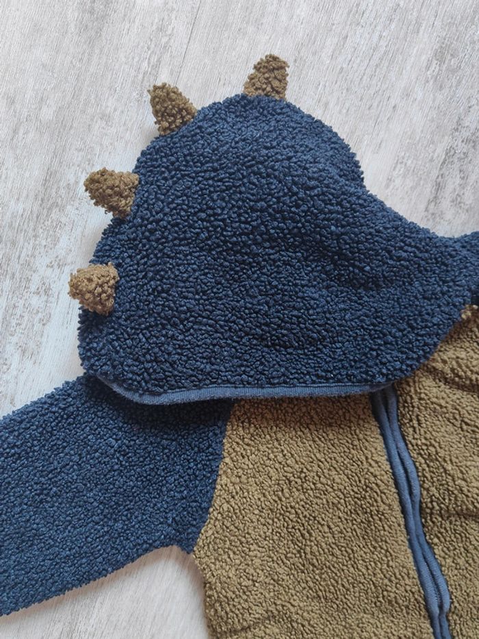 Veste à capuche dino 🦕 24m - photo numéro 6