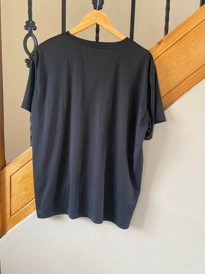 T-shirt noir coeur - photo numéro 2