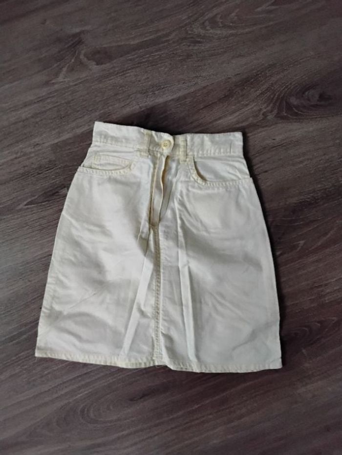 Jupe jaune pale 10 ans