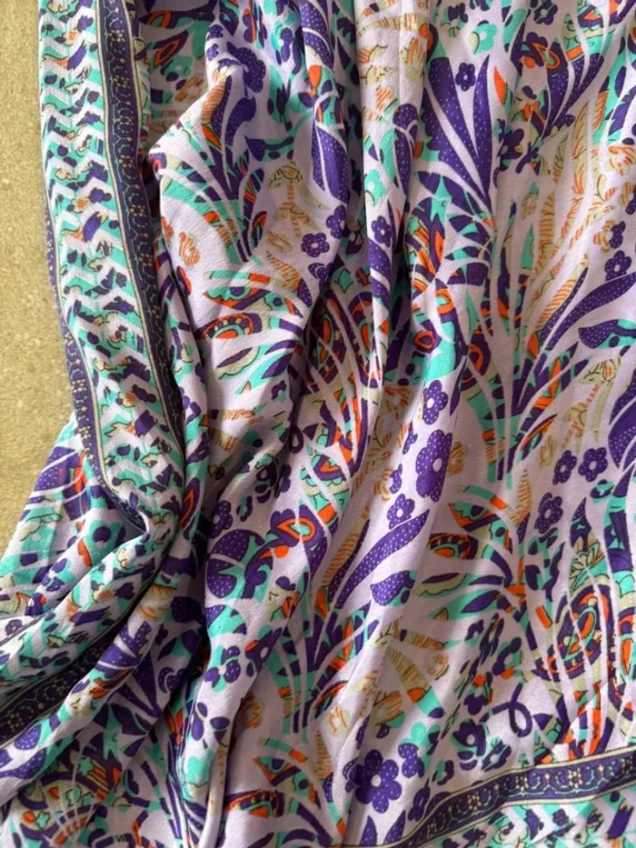 Pantalon violet, très bon état, 36x95cm - photo numéro 2