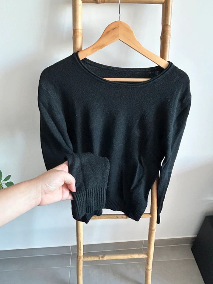 Pull noir - photo numéro 2