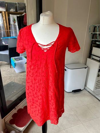 Robe dentelle rouge Sezane