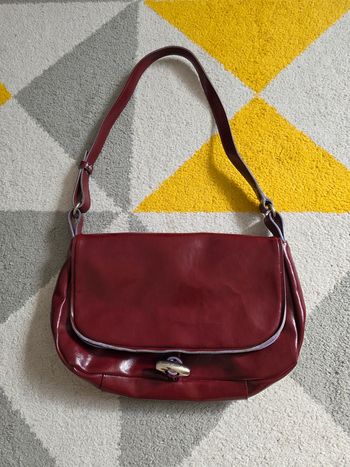 Sac à main en cuir verni Enrico Coveri