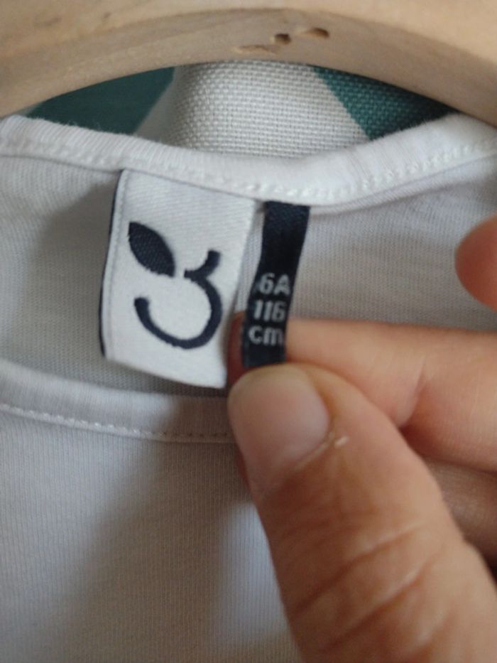 Tee-shirt 3 pommes neuf - photo numéro 4