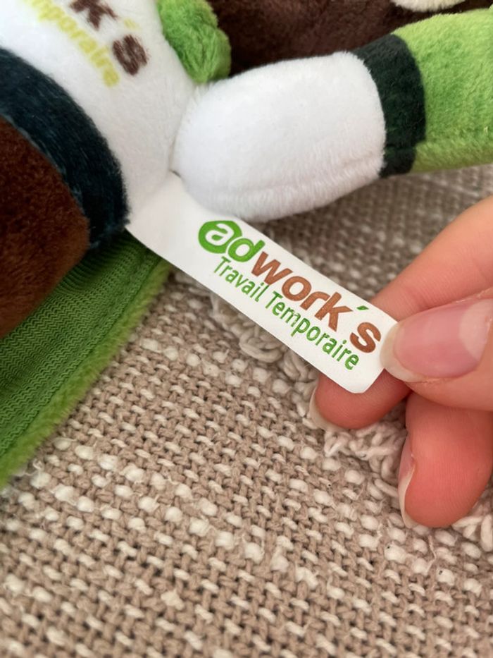 Peluche doudou 26cm Ad works mascotte héros vert très bon état - photo numéro 4