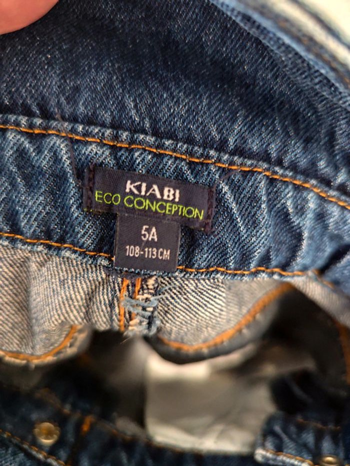 Salopette short en jeans bleu Kiabi taille 5 ans. - photo numéro 3