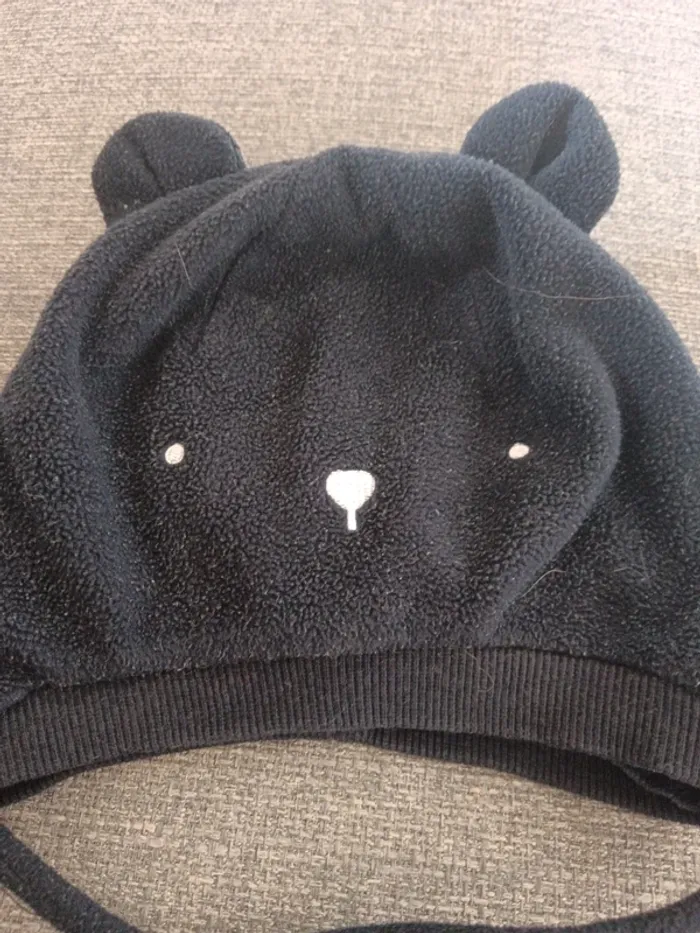 Bonnet. - photo numéro 2