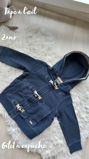 Gilet à capuche 2 ans