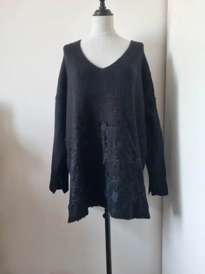 Pull noir Mat Fashion avec bandes en dentelle – Taille 4XL (équiv. 44/48) - photo numéro 2