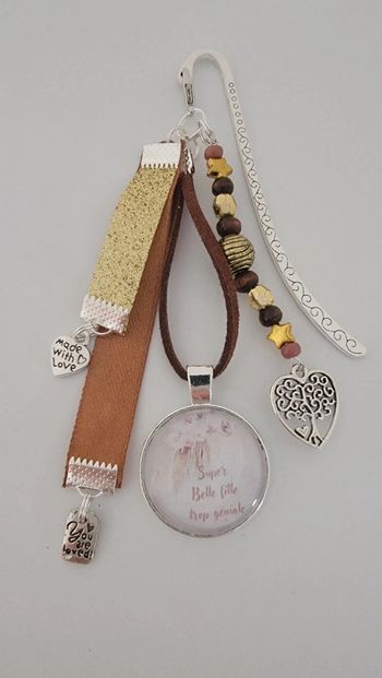 Cadeau belle fille, bijoux de sac ou marque page " super belle fille trop géniale "
