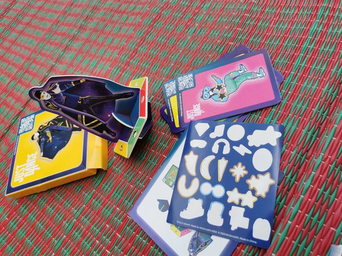 Just Dance jouet McDonald's lot de 2 - photo numéro 2