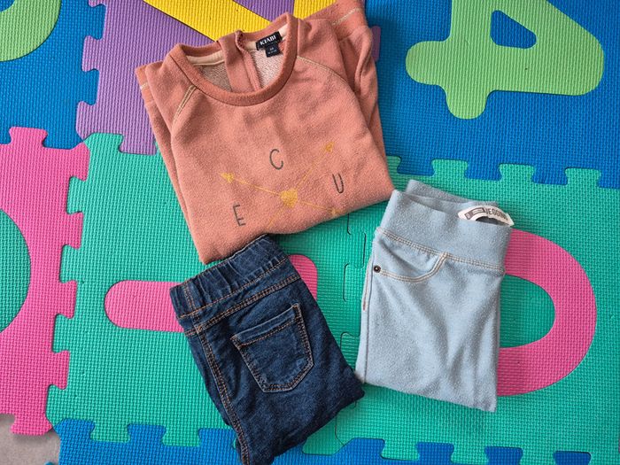 Lot 1 pull + 2 pantalons 36m