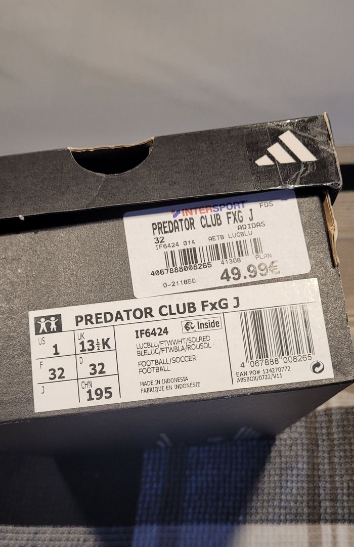 Chaussures de foot Adidas Predator taille 32 - photo numéro 9