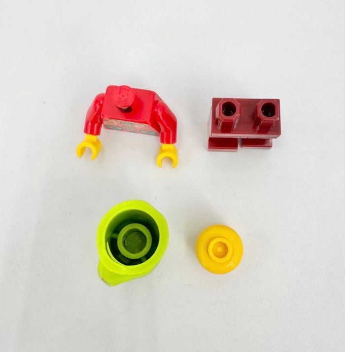 Lego Figurines Nouvel An Chinois : l’Homme en Costume, l’Année du Serpent - NEUF - photo numéro 6