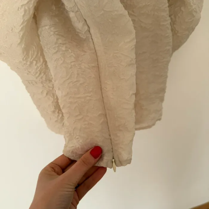 Blouse H&M beige à manches bouffantes et dos nu - photo numéro 7