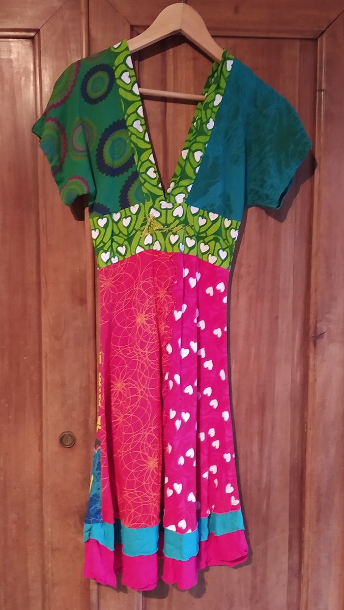 Robe Desigual taille XS. - photo numéro 2