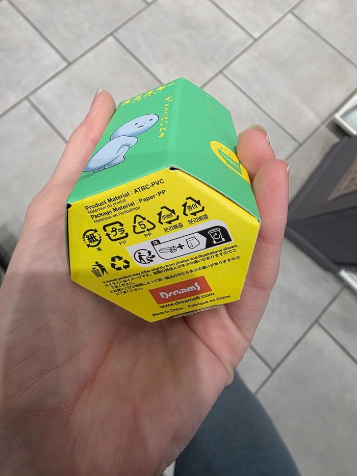 Figurine smiski toilettes - photo numéro 2