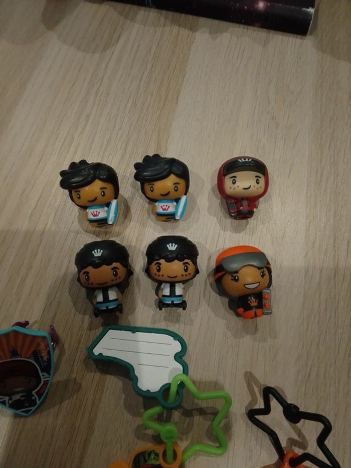 Lot de 14 cadeaux oeufs Kinder 2022 Funko - photo numéro 2