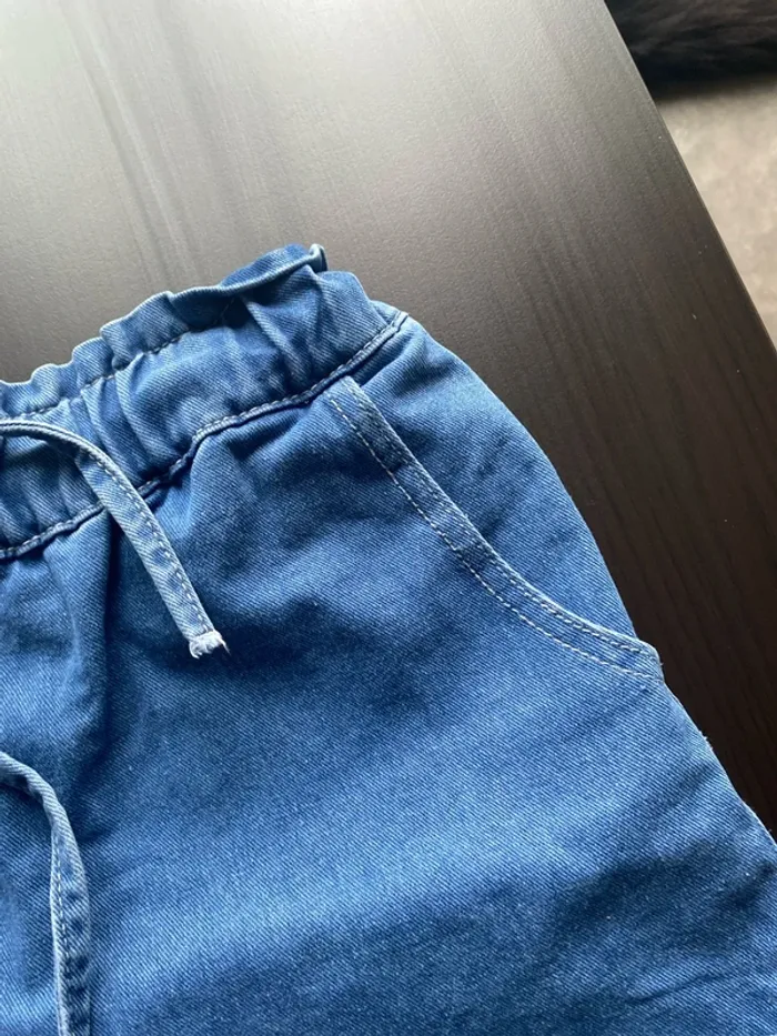Short en jean T42 neuf - photo numéro 3