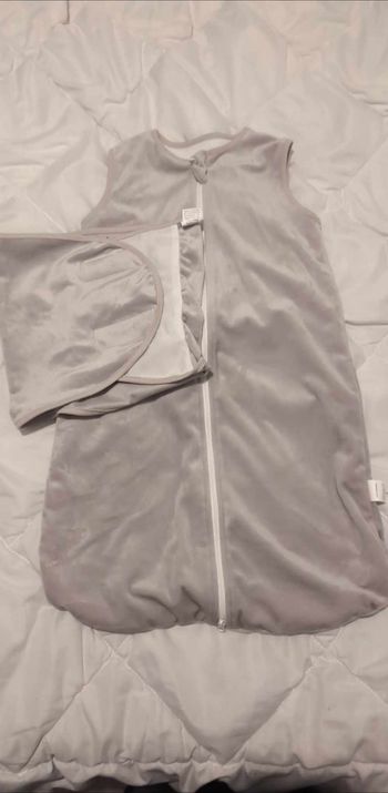 Gigoteuse emmailloté