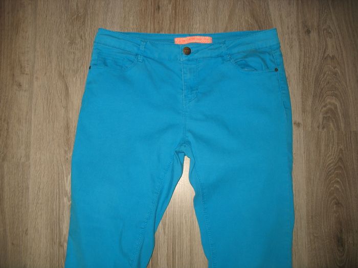 PANTACOURT SLIM BLEU TURQUOISE "CACHE CACHE" - TAILLE 40 - n°04 - photo numéro 2