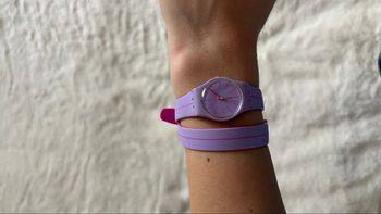 Montre swatch violette 