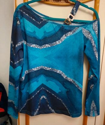 Très jolie Haut ml T 38 neuf