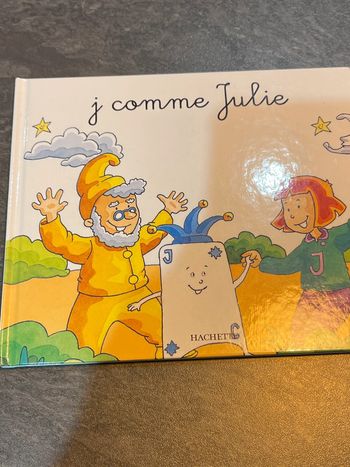 Livre jeunesse mes premiers pas vers la lecture j comme Julie