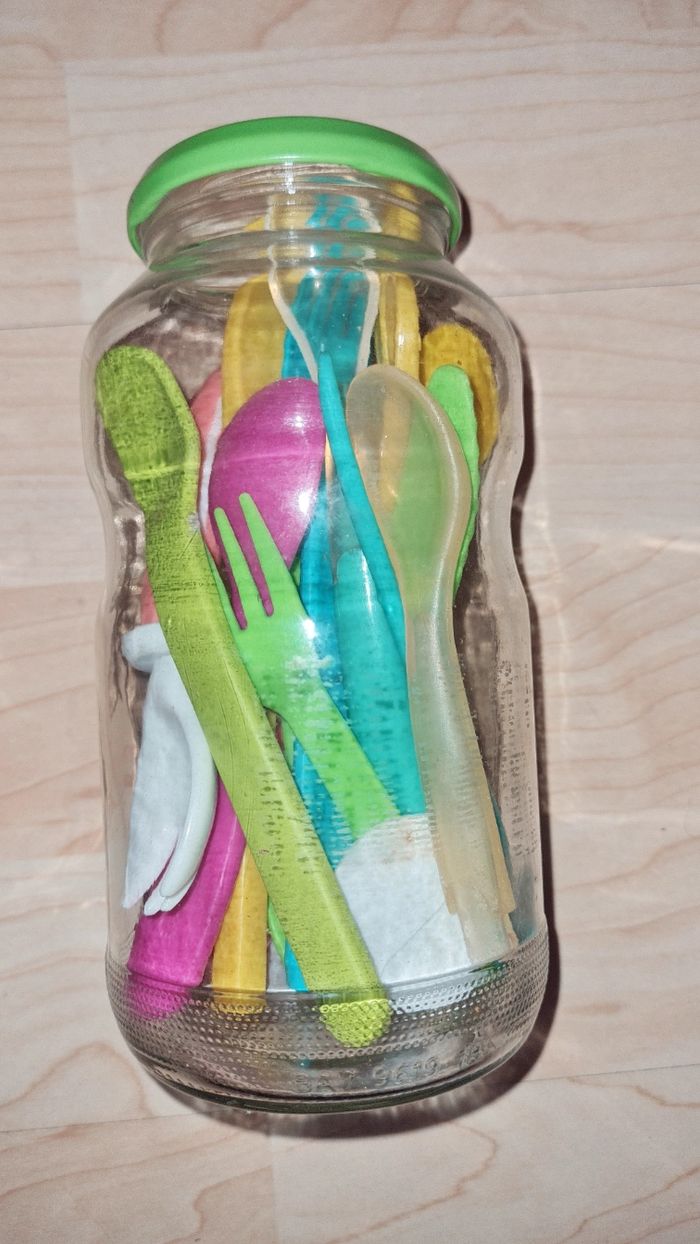Bocal avec couverts pour bébé - photo numéro 2