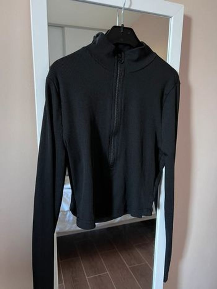 Haut de sport court zippé - photo numéro 2