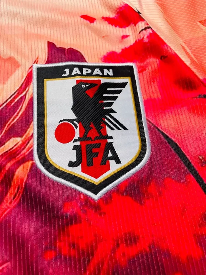 Maillot concept foot Japon rouge paysage taille M - photo numéro 6