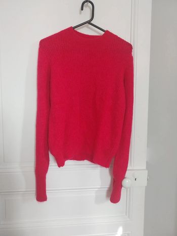 🎯 Magnifique pull Morgan fuschia avec bijoux sur les manches