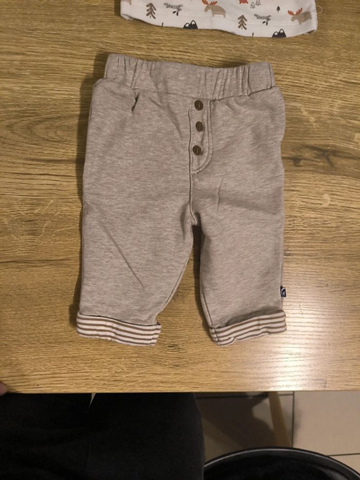 Ensemble vêtements bébé - photo numéro 2