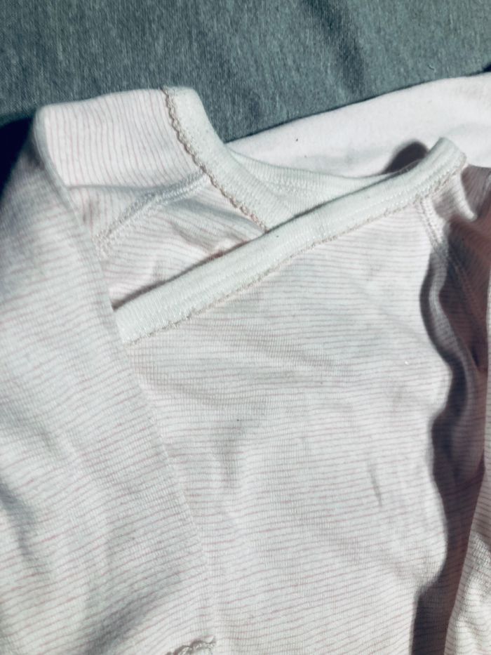 Lot 4 bodys Petit bateau / absorba - photo numéro 4