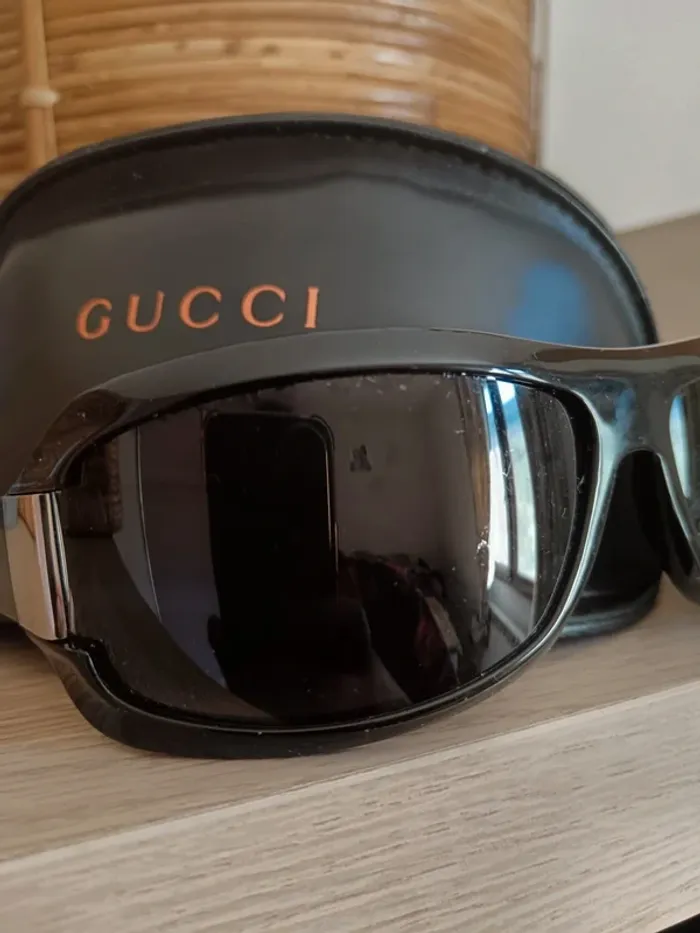 Lunette de soleil Gucci enveloppantes - photo numéro 7