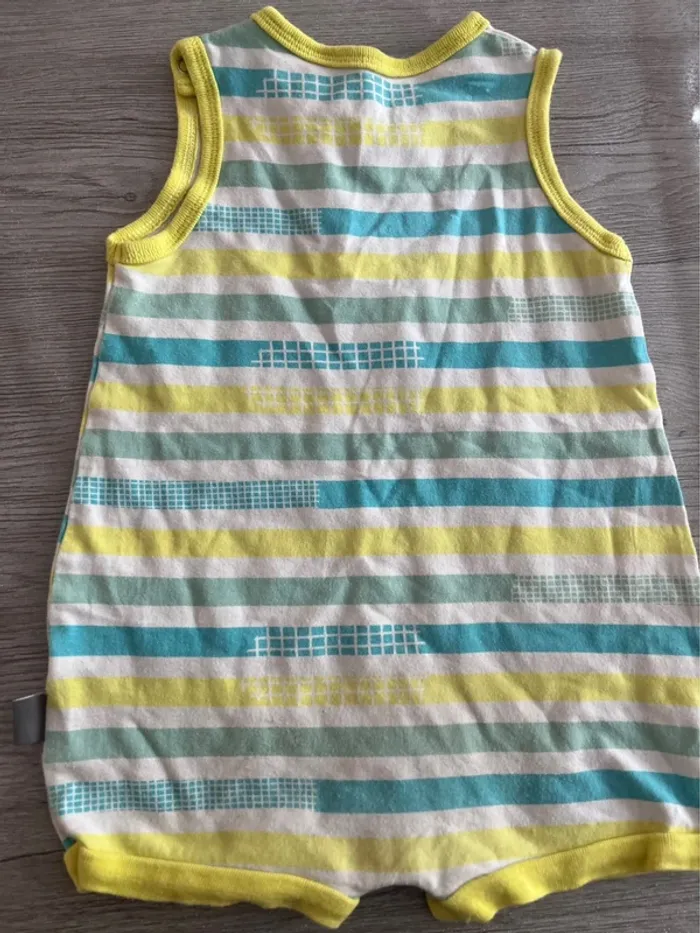 Barboteuse sans manches - taille 9 mois - photo numéro 4