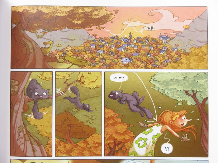 BD 8-12 ans : Sorcières sorcières tome 1. Le mystère du jeteur de sort (par Chamblains & Thibaudier) - photo numéro 2