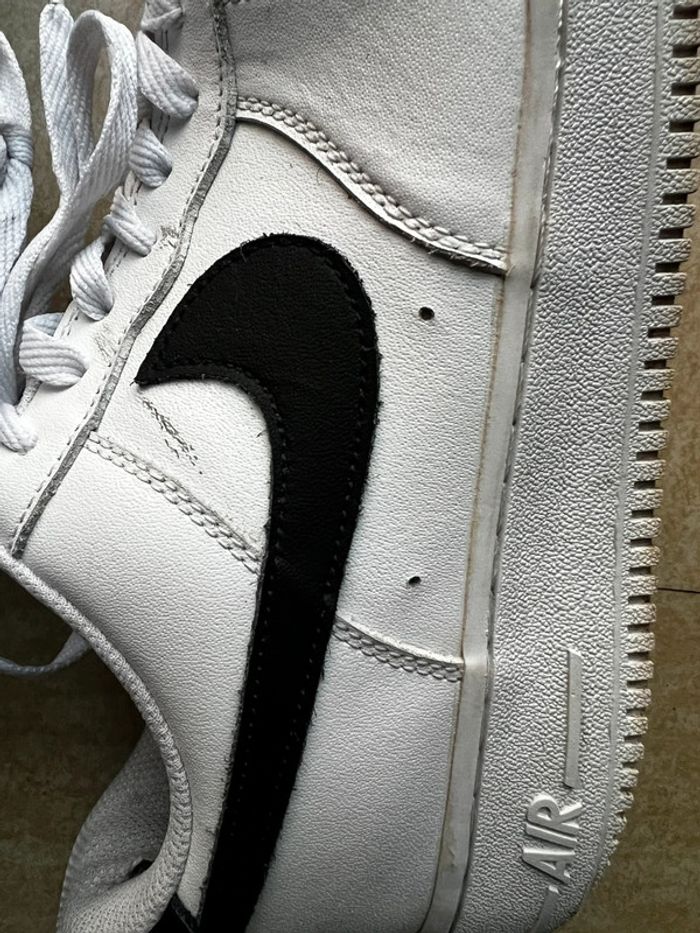 Nike air force one blanc noir 45 bon état - photo numéro 3
