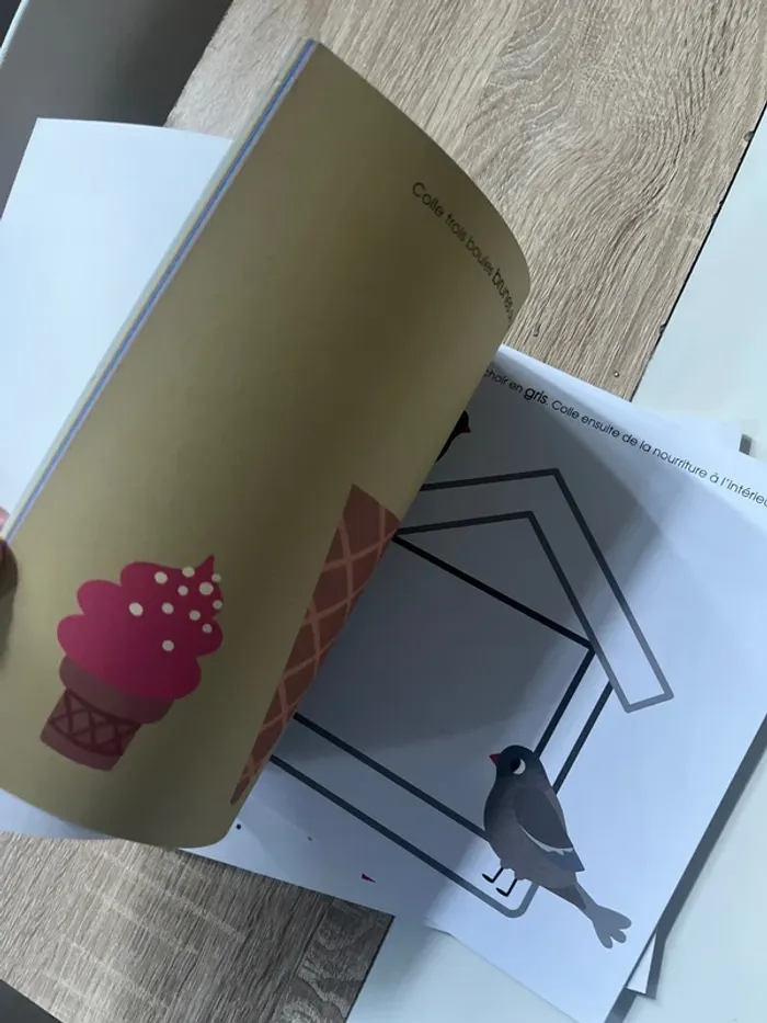 Livre d’activité gommettes - photo numéro 3
