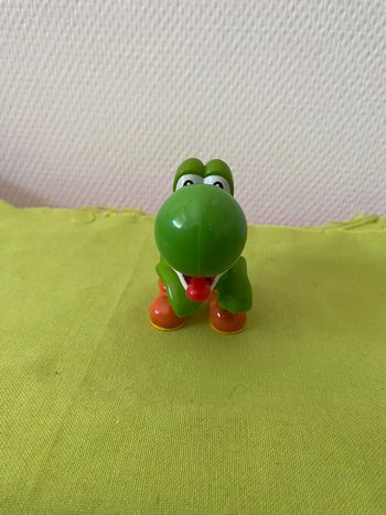 Figurine yoshi