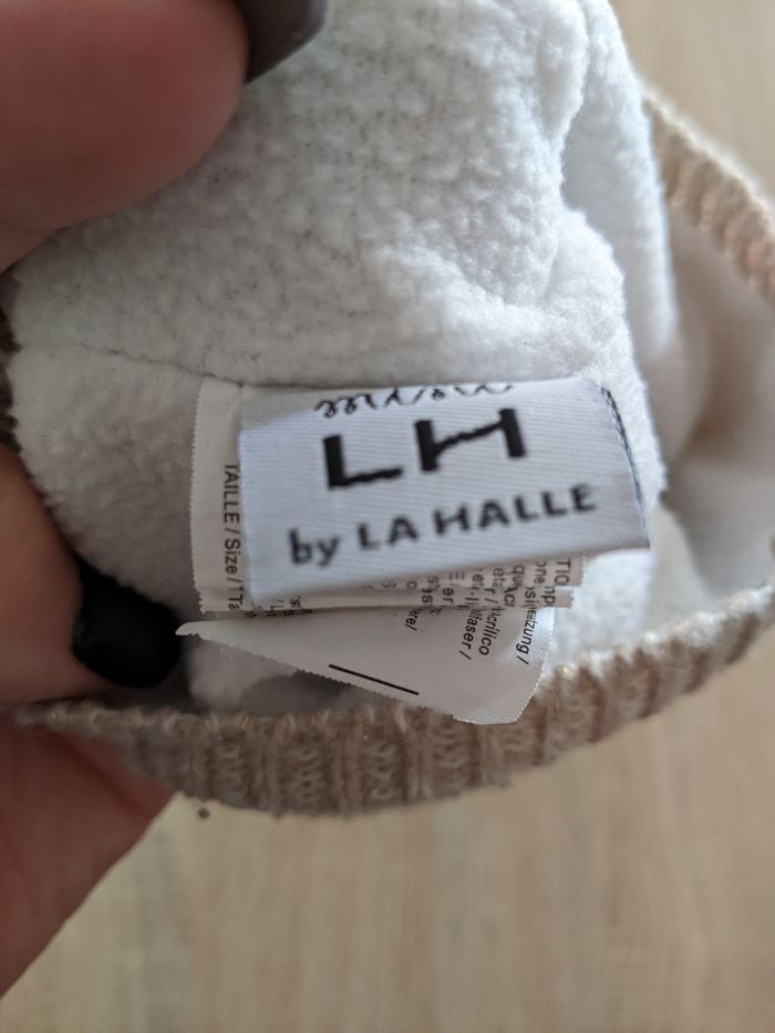 Bonnet avec noeud - photo numéro 2