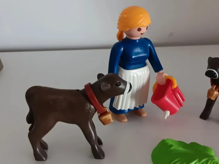 Fermière avec veaux playmobil - photo numéro 5